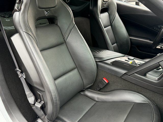 Used 2016 Silver Chevrolet Stingray Z51 image 8