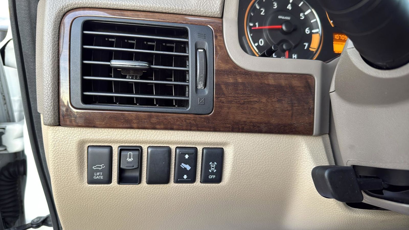 Used Car 2014 Nissan Armada  Platinum For Sale Under $10,000 In Austin, Texas