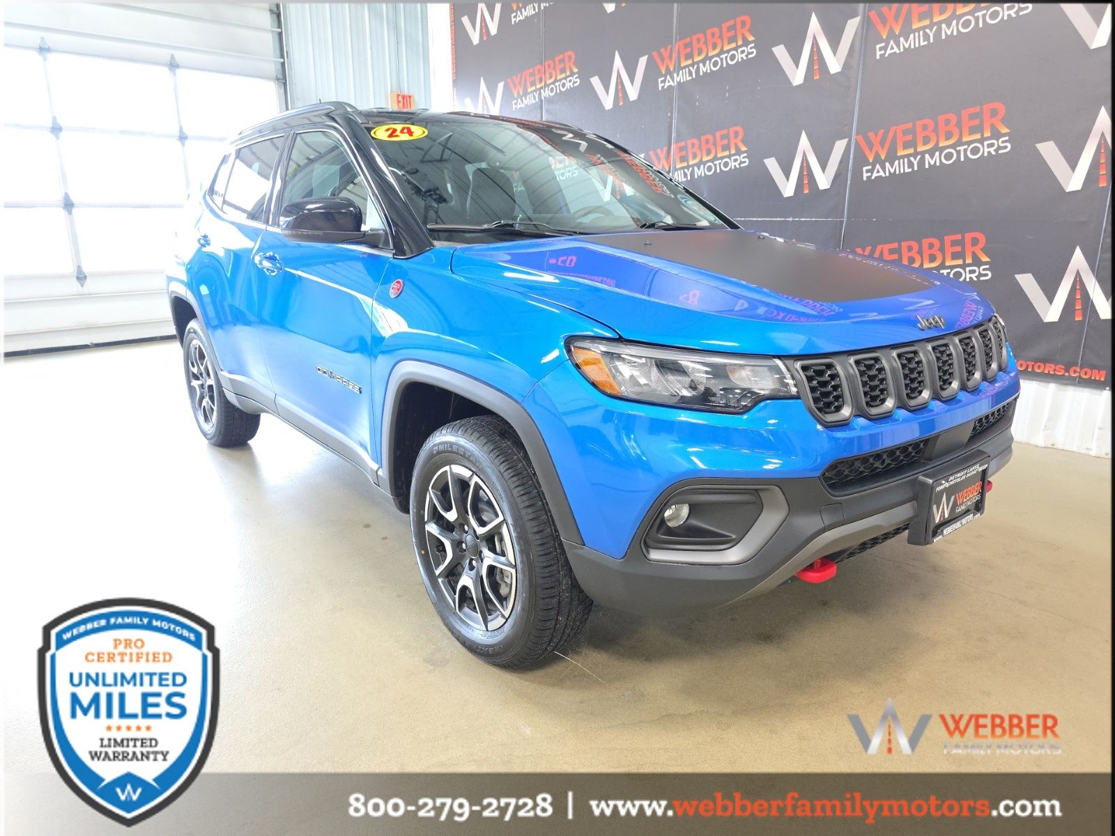 Hydro Blue Pearlcoat 2024 Jeep Compass SUV / Crossover Four-Wheel Drive 8-Speed Automatic