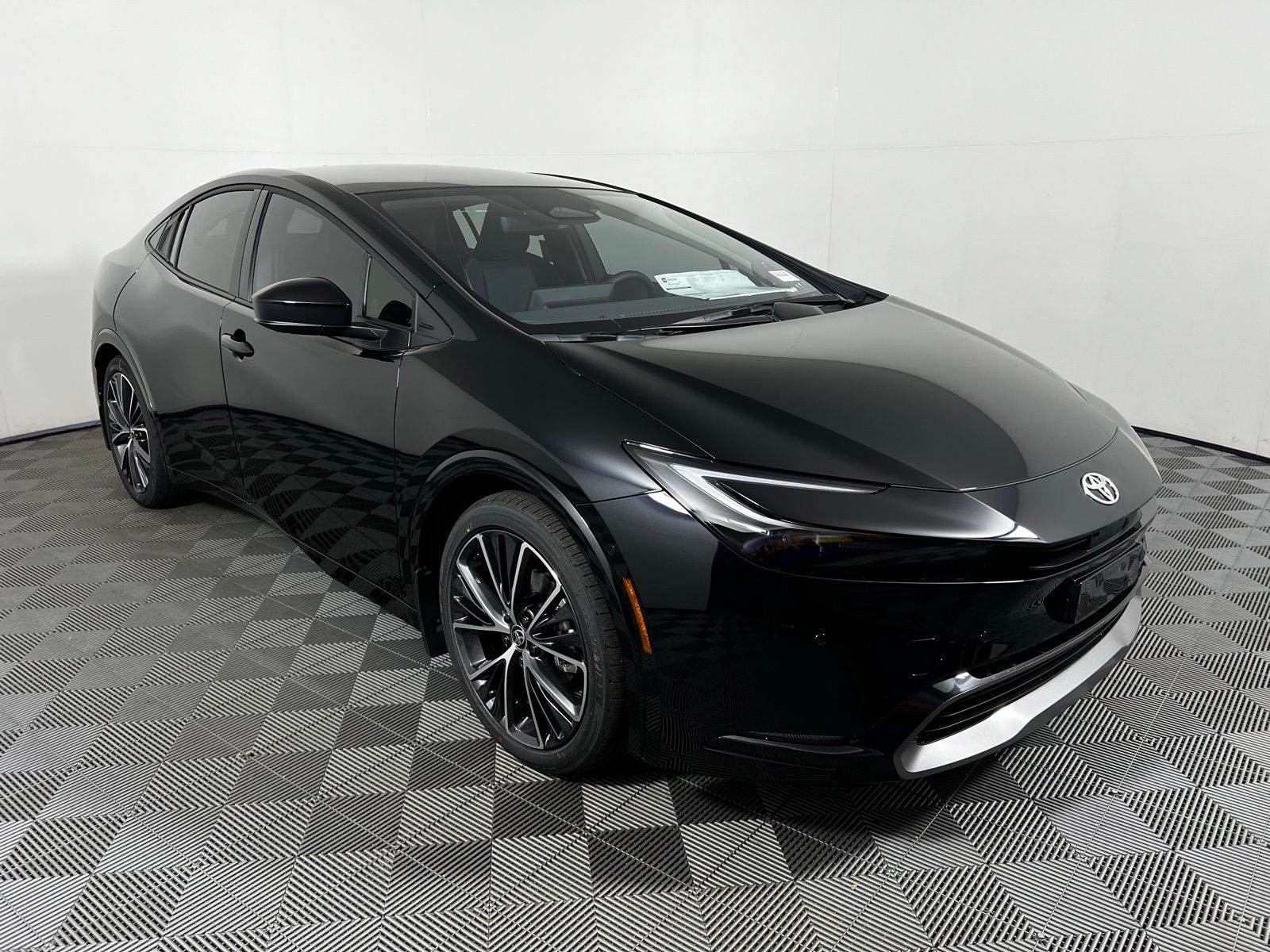 2025 Toyota Prius Limited 3