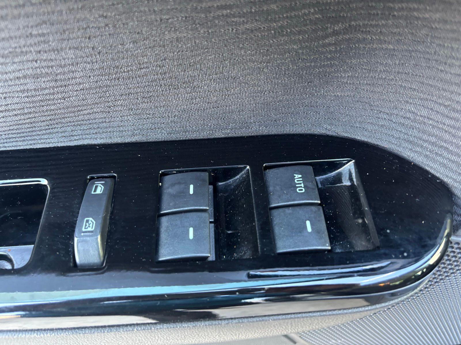 Used Car 2011 Mazda Tribute  I For Sale Under $10,000 In Austin, Texas