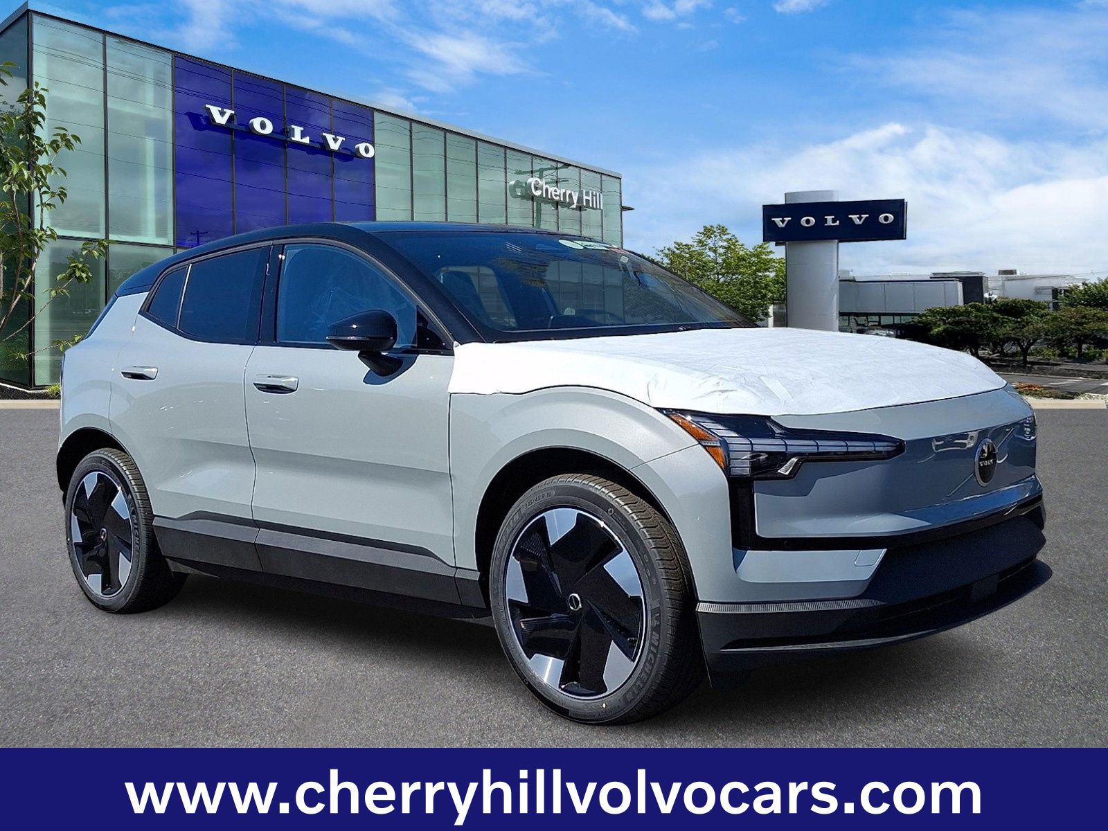 Gray (Vapour Grey Metallic) 2026 Volvo EX30 Twin Plus eAWD SUV / Crossover All-Wheel Drive 1-Speed Automatic