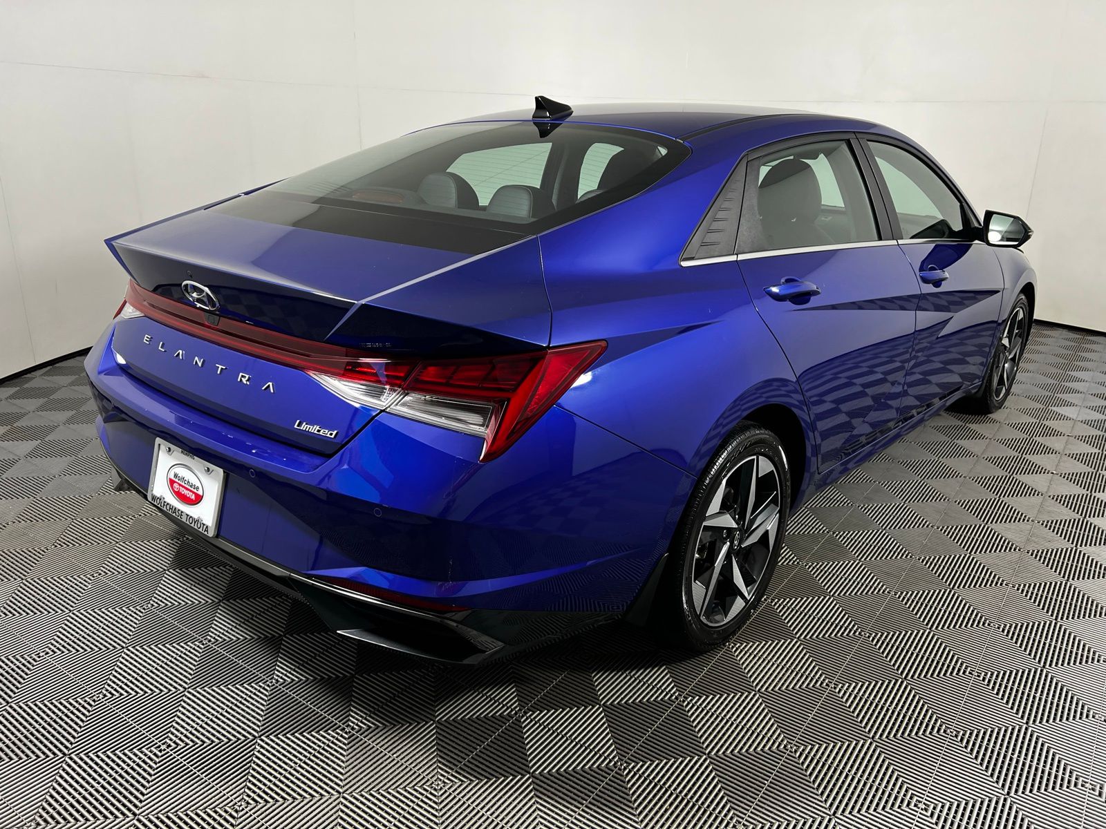 Thumbnail: 2023 Hyundai Elantra - 5