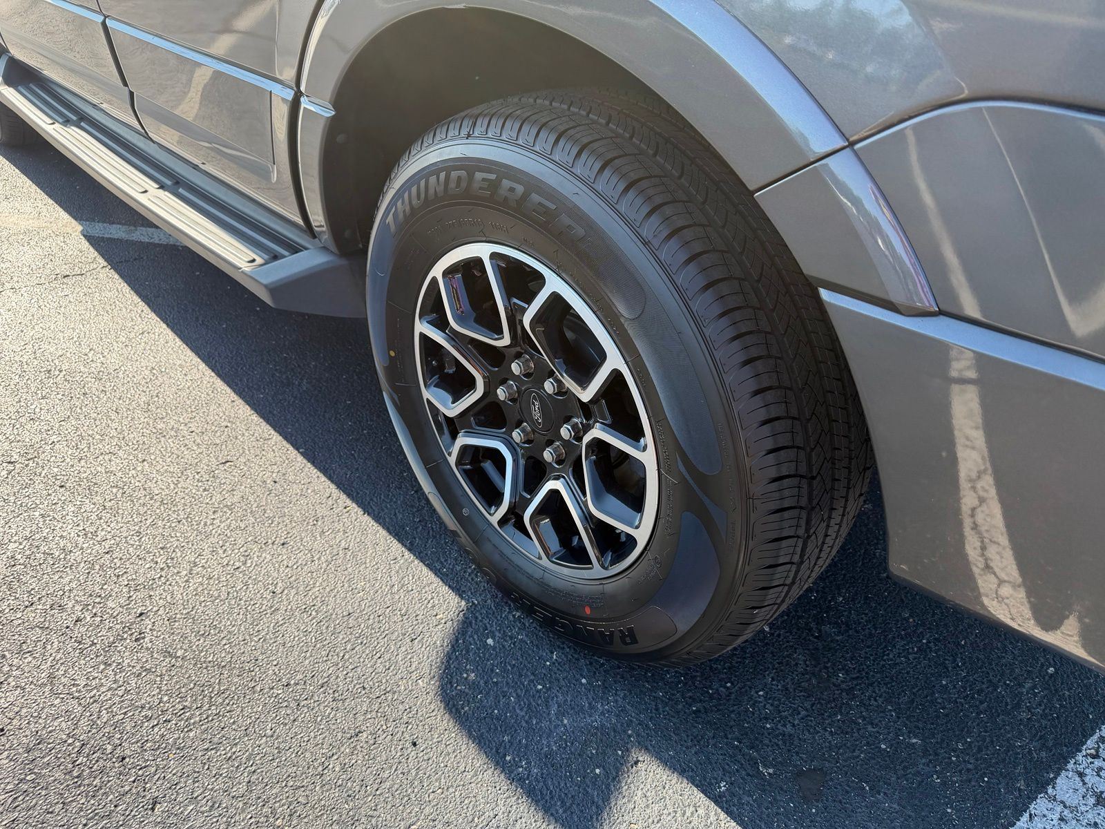 2017 Ford Expedition image 10