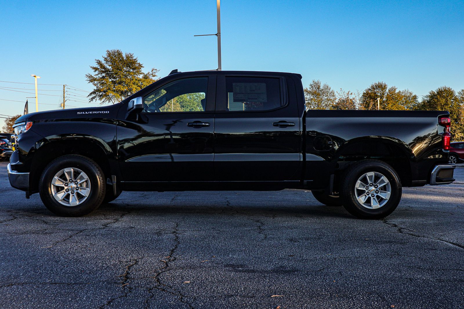 2025 Chevrolet Silverado 1500 LT 3