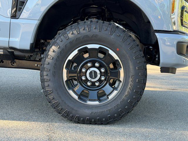 New 2026 Glacier Gray Metallic Tri-Coat Ford Platinum image 8