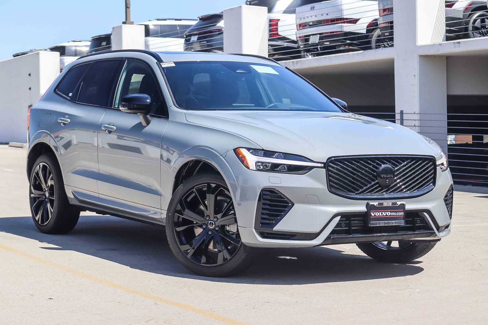 2026 Volvo XC60 Plug-In Hybrid T8 Ultra Black Edition