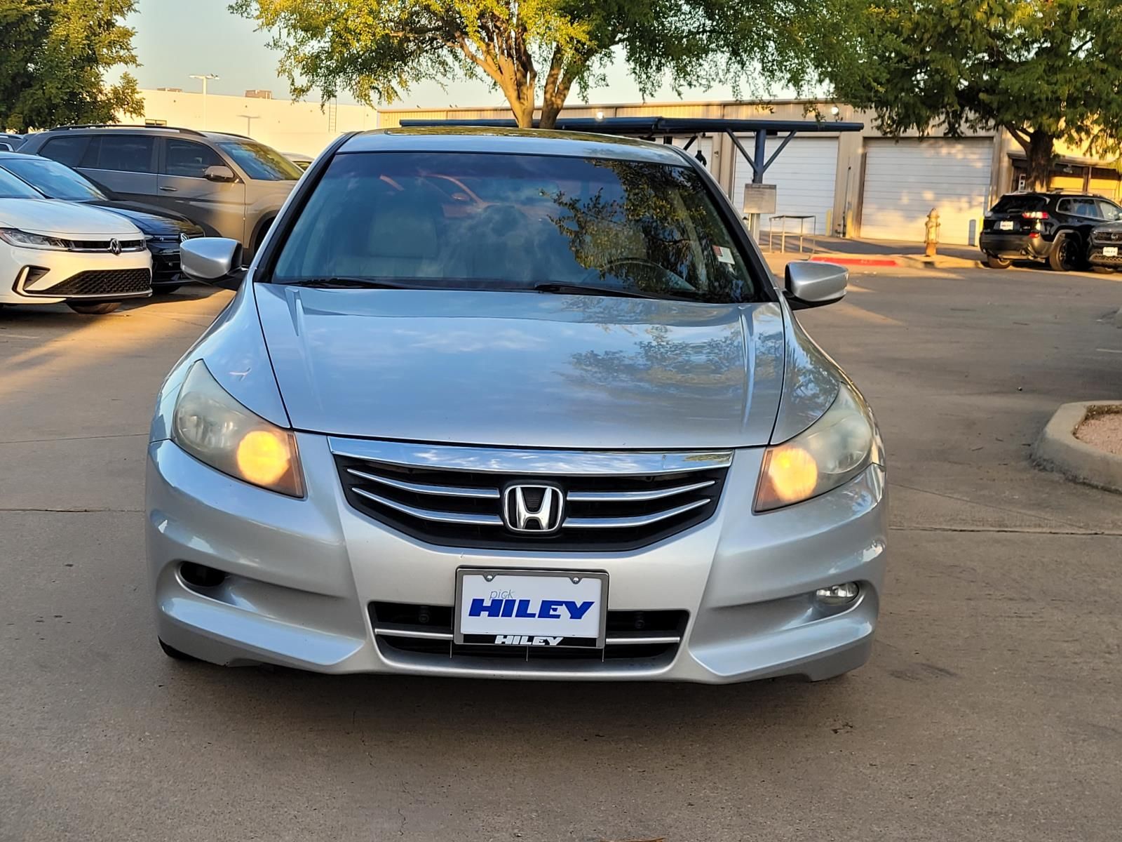 Used 2012 Honda Accord EX-L V6 with VIN 1HGCP3F80CA016688 for sale in Arlington, TX