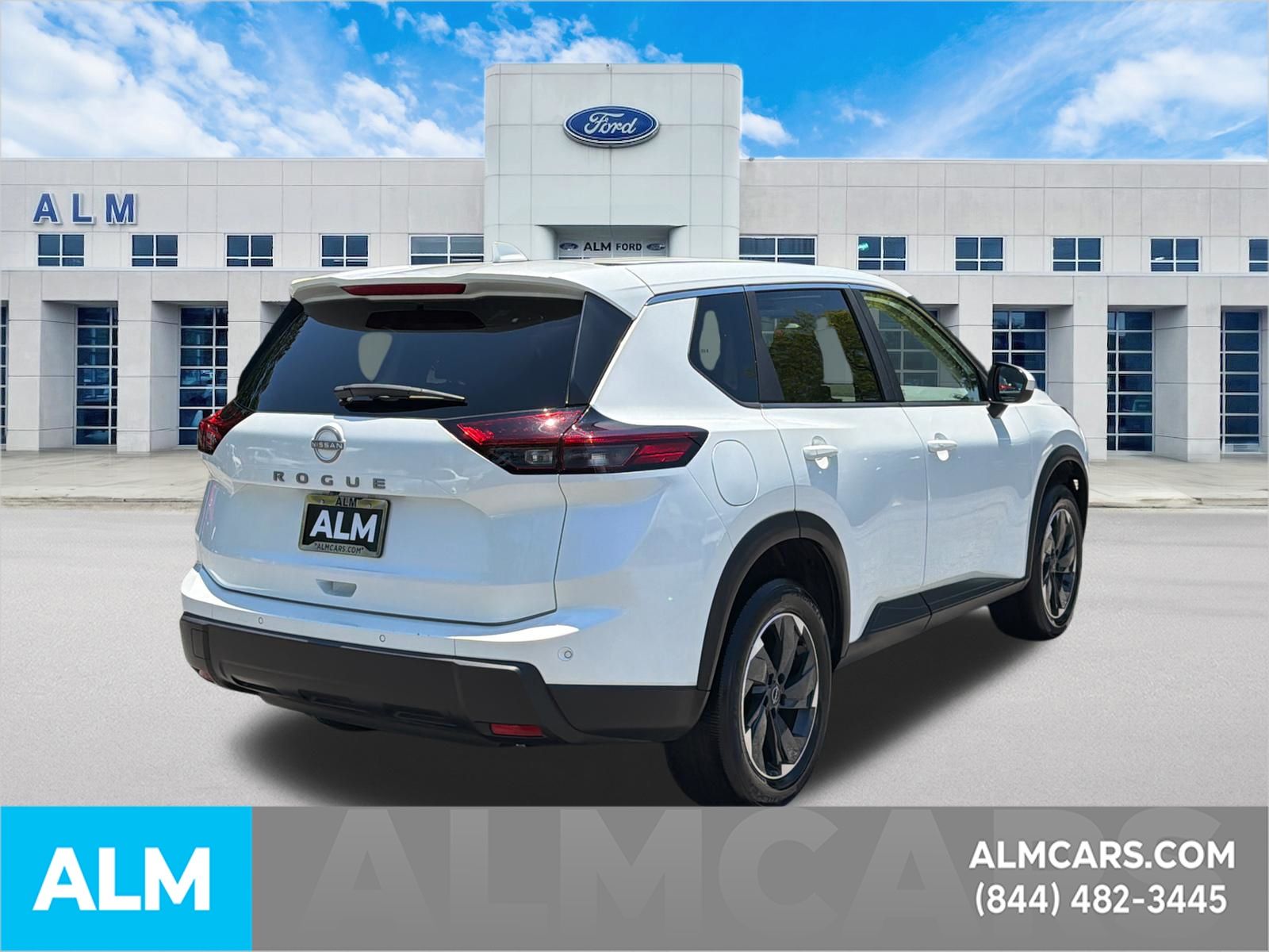Certified Used 2025 Everest White P Nissan SV image 5