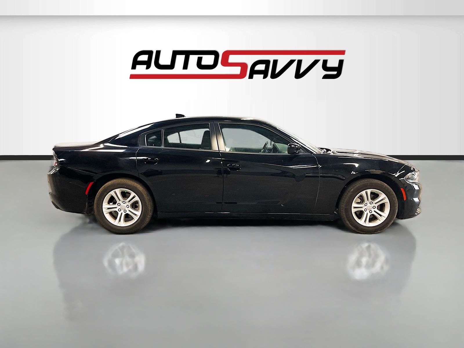 Used 2023 Black Dodge SXT image 8