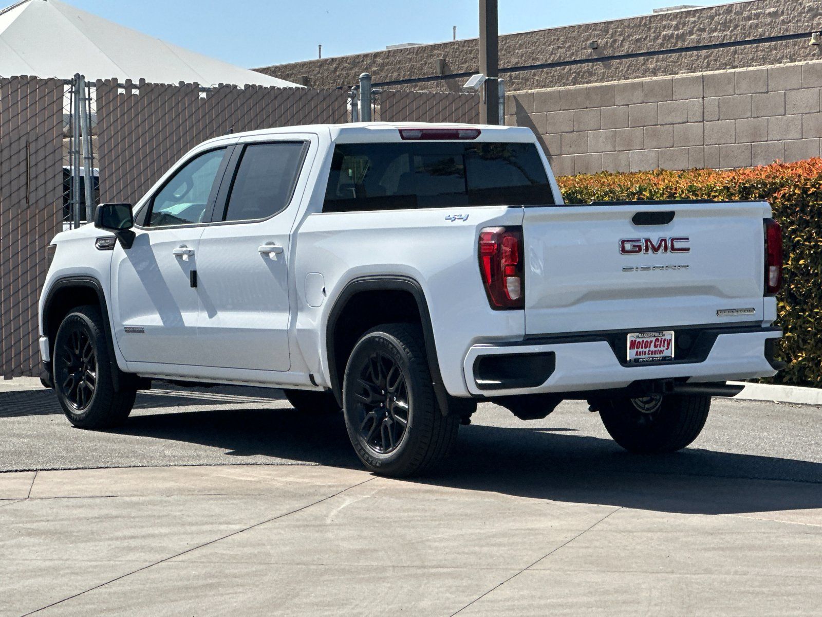 View vehicle photo 5