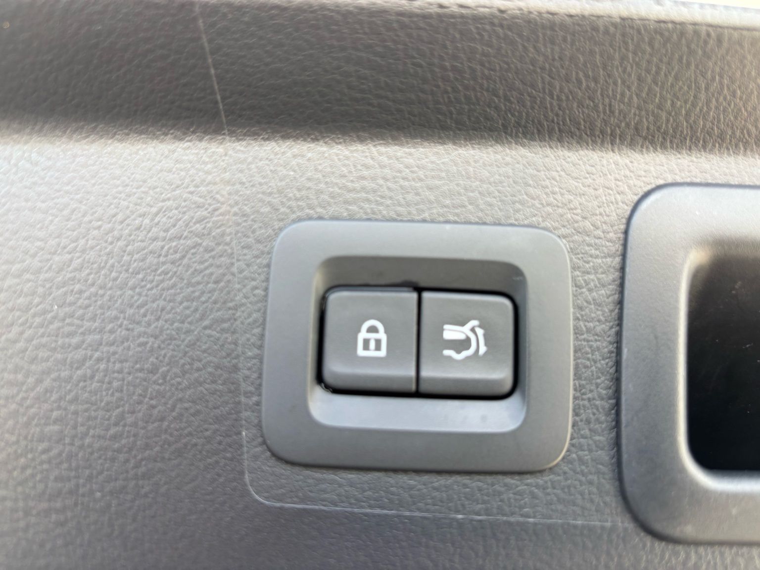 Used Car 2025 Mazda Cx-50  2.5 S Premium Package For Sale Under $30,000 In Austin, Texas