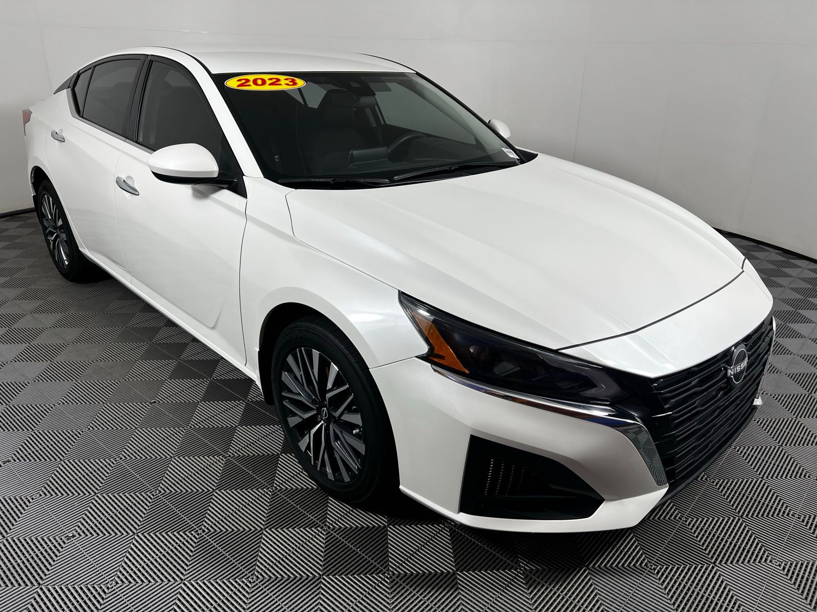 2023 Nissan Altima SV 3
