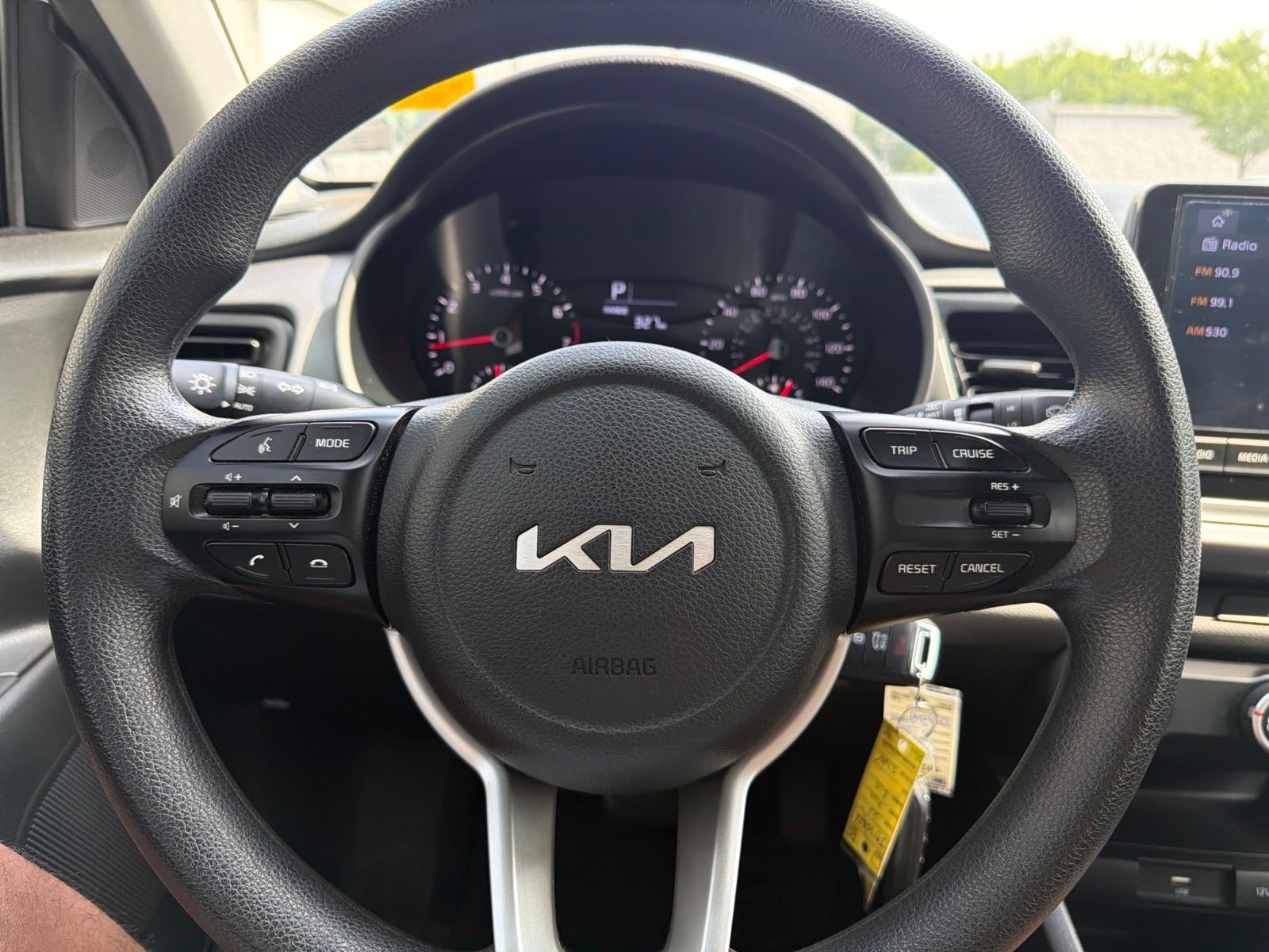 Used 2022 Silky Silver Kia S image 18