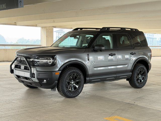New 2025 Carbonized Gray Metallic Ford Outer Banks image 2