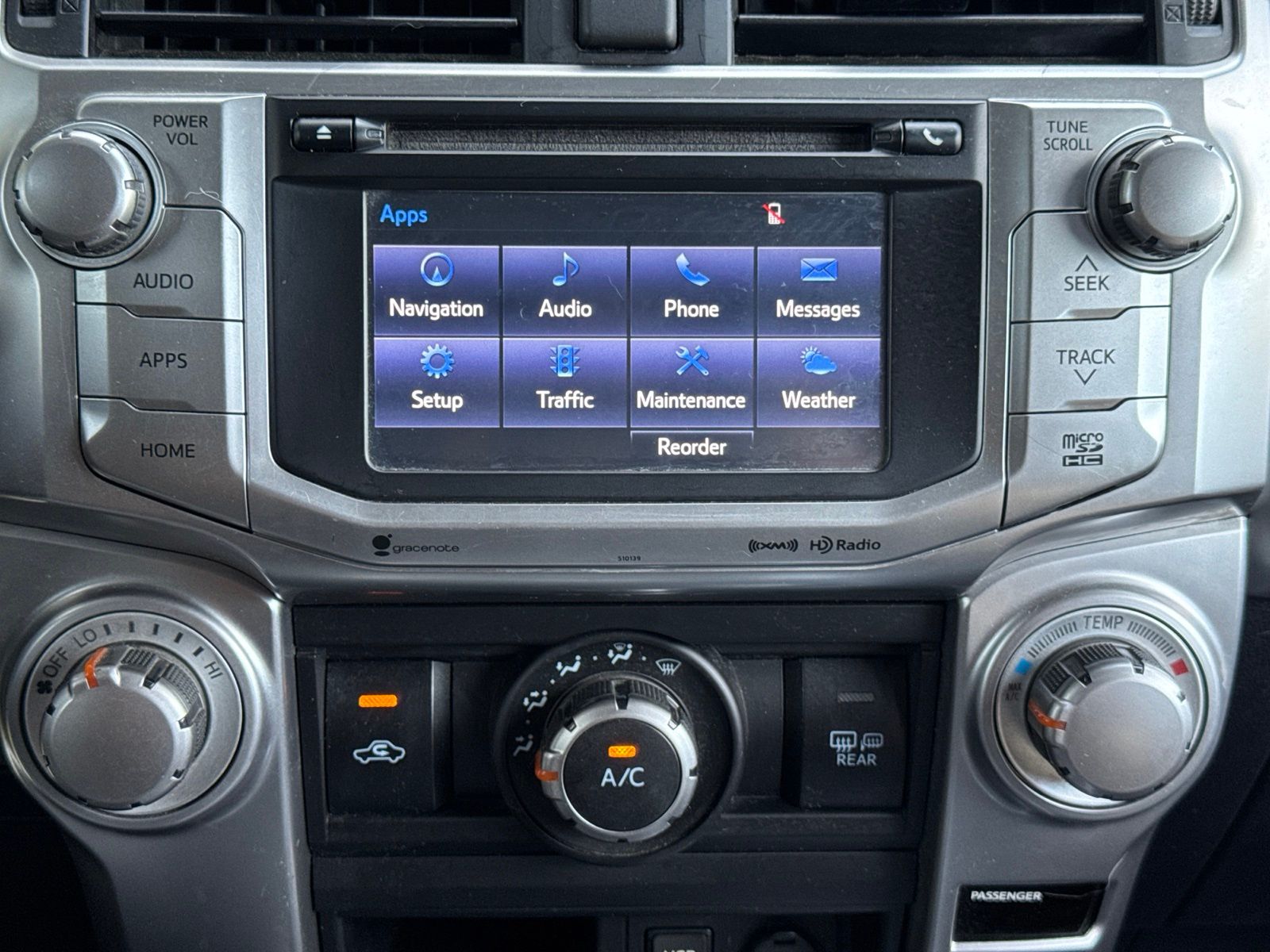 Used 2018 Super White Toyota SR5 image 11