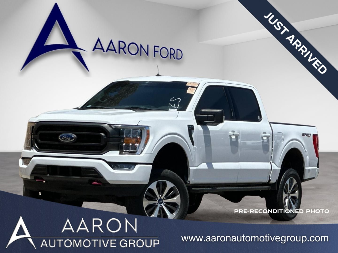 Oxford White 2023 Ford F-150 XLT SuperCrew 4WD Pickup Truck Four-Wheel Drive Automatic
