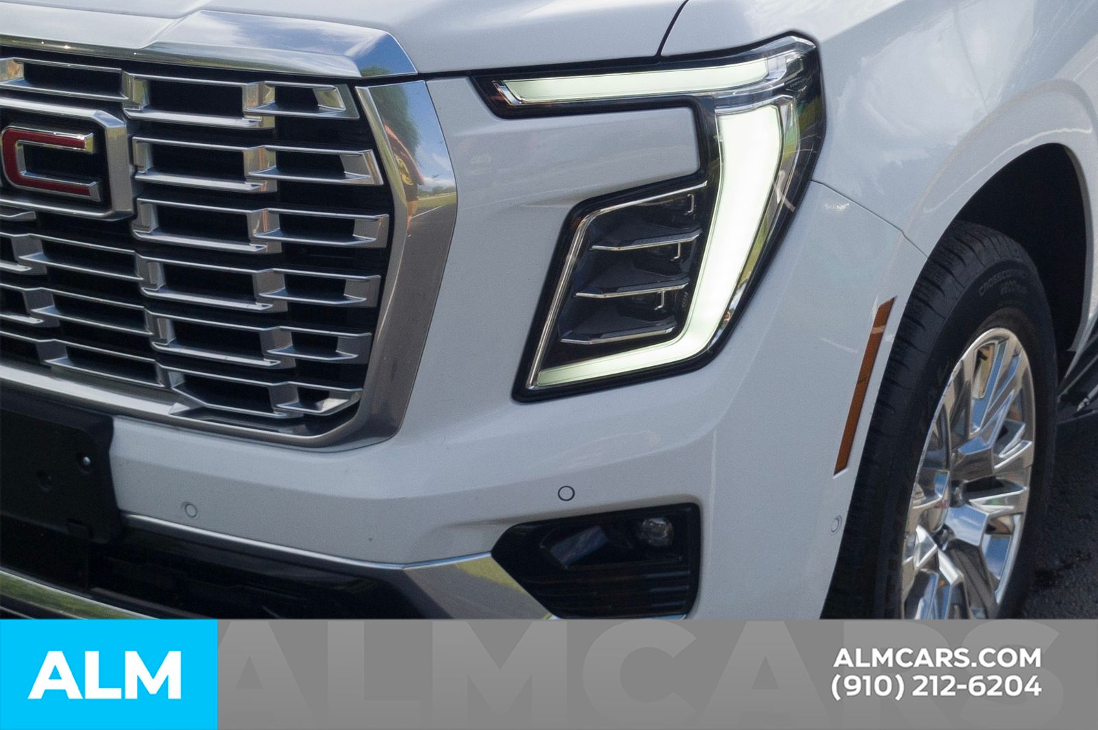 Used 2025 Summit White GMC Denali image 13
