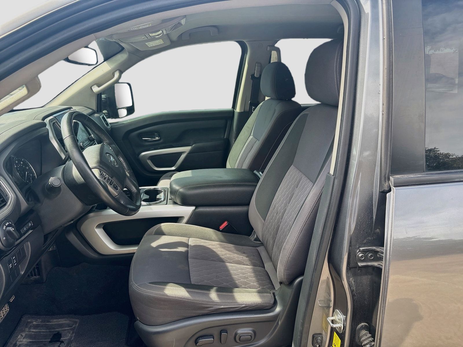 Used 2021 Gray Nissan SV image 22