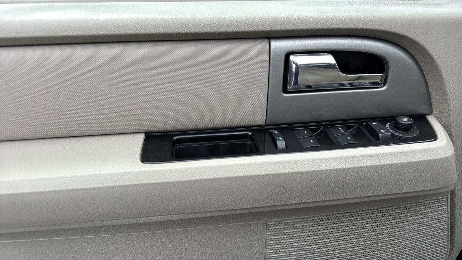 Used Car 2013 Ford Expedition  Limited For Sale Under $12,000 In Austin, Texas