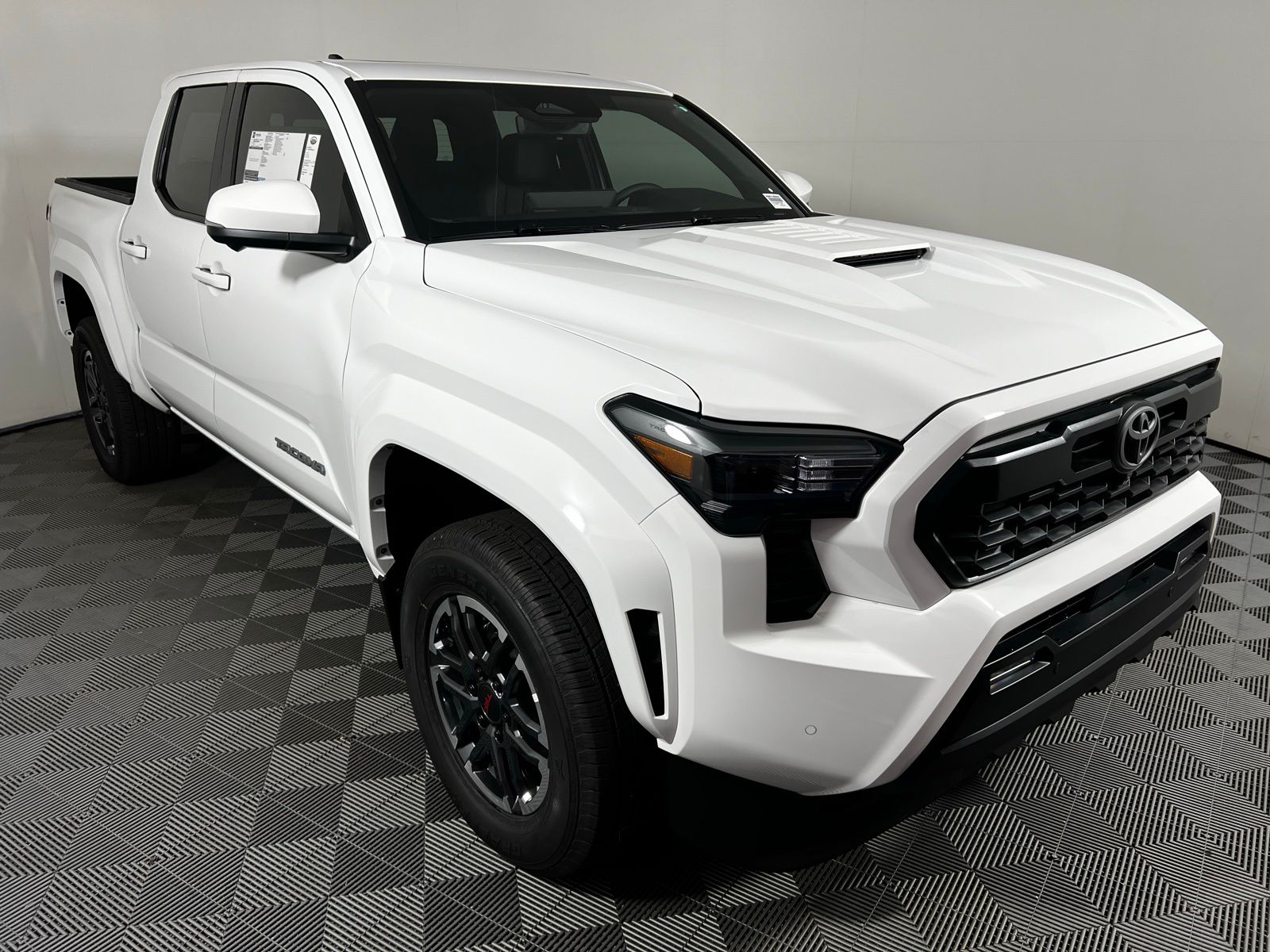 Thumbnail: 2025 Toyota Tacoma - 3