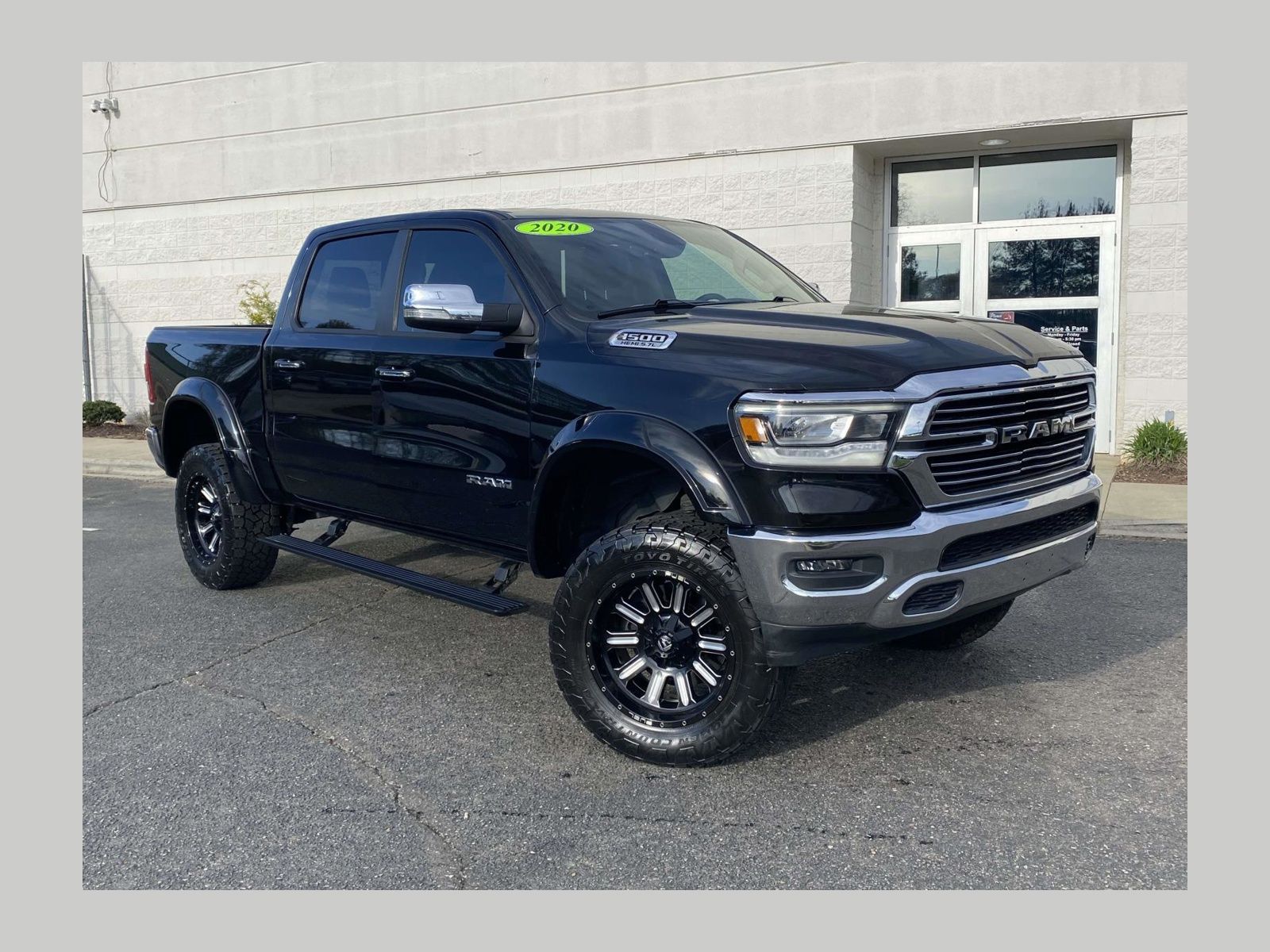 2020 RAM 1500 Laramie Crew Cab 4WD