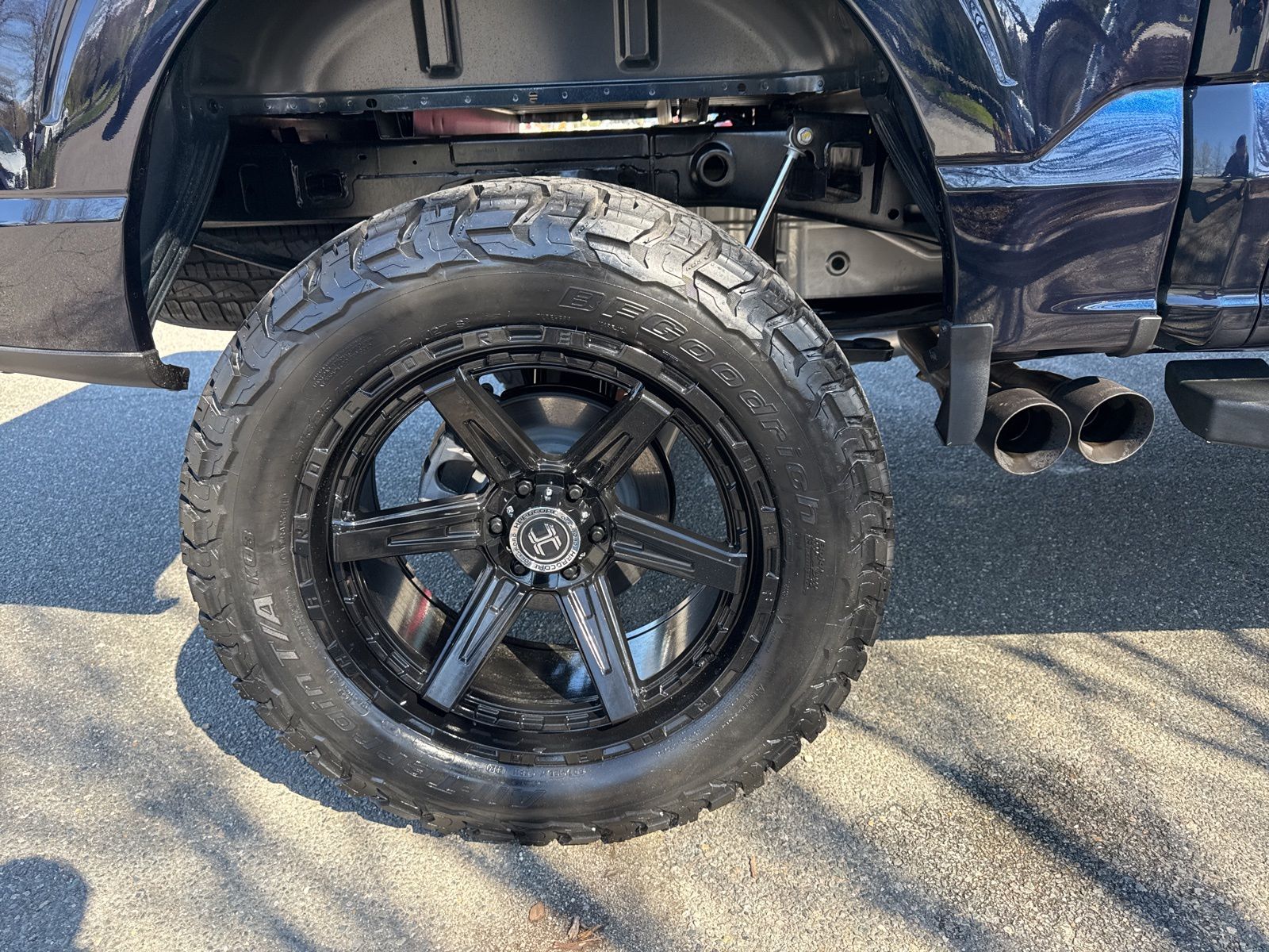 New 2026 Antimatter Blue Metallic Ford XLT image 3