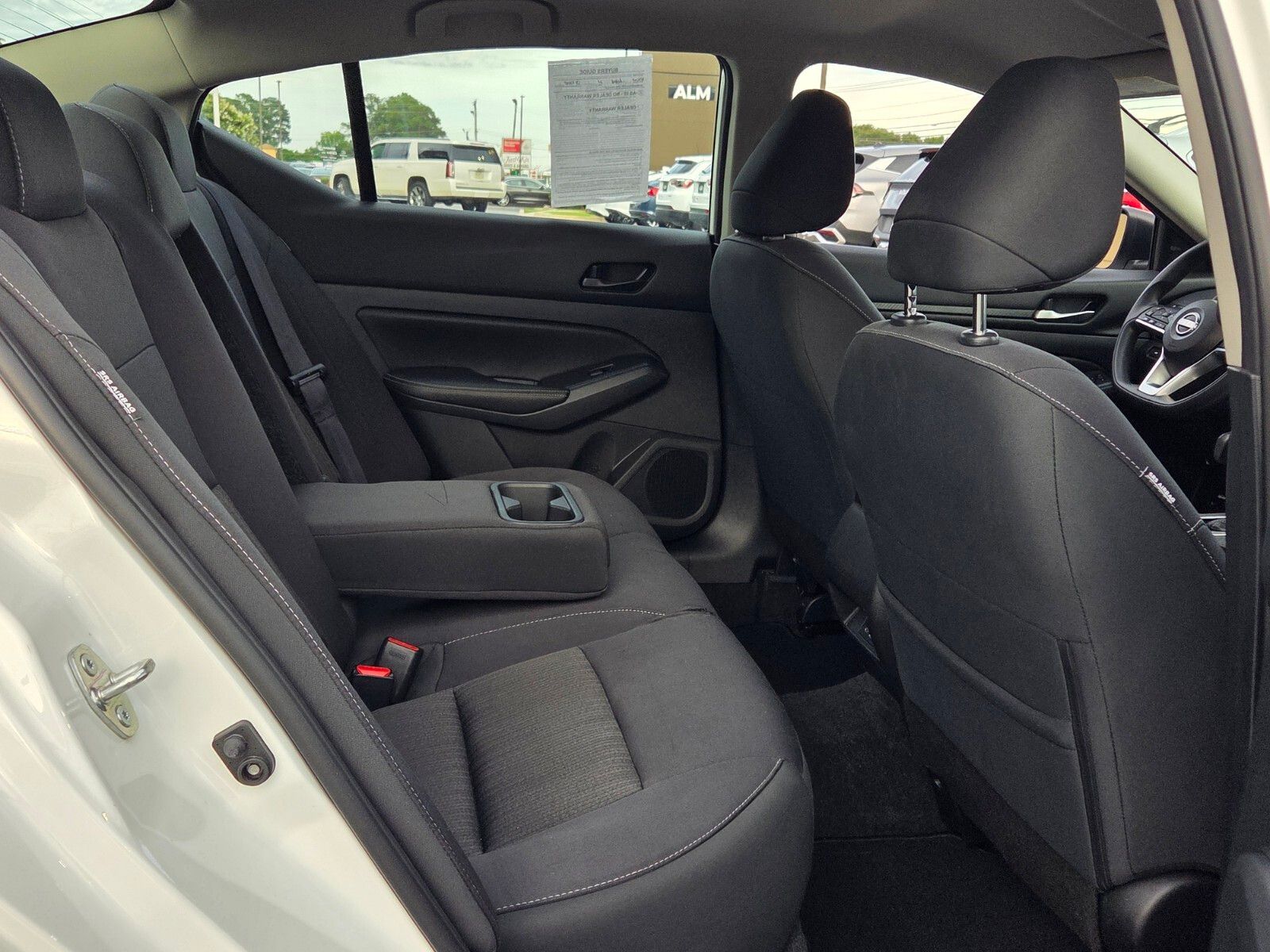 Used 2025 Glacier White Nissan 2.5 SV image 15