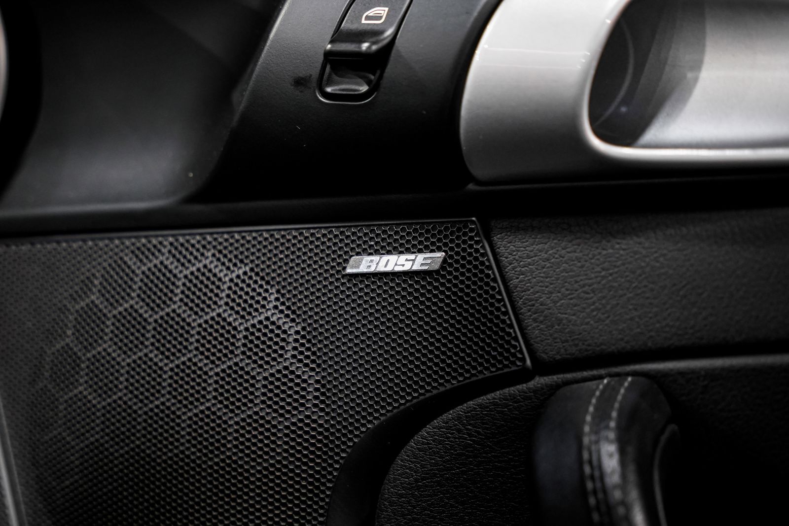 2010 Porsche 911 Carrera 4S — photo 15