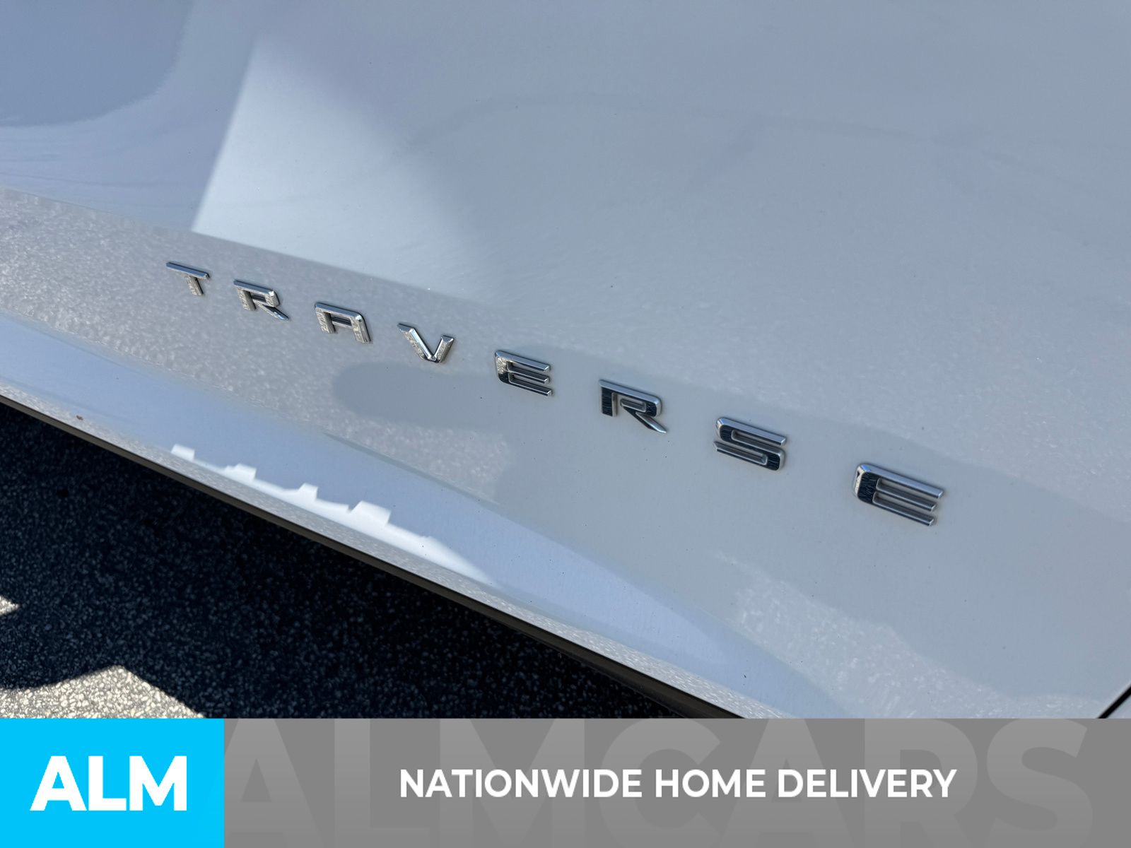 Used 2025 Summit White Chevrolet LT image 4