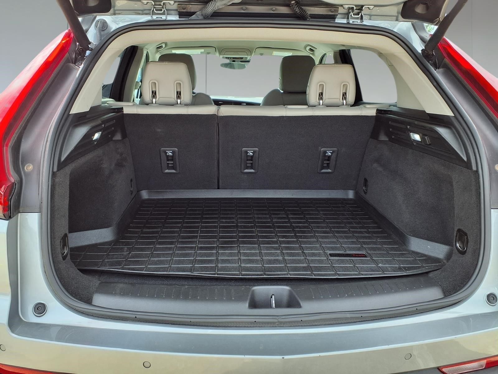 2023 Cadillac XT4 Luxury Silver at Bayway Cadillac Southwest