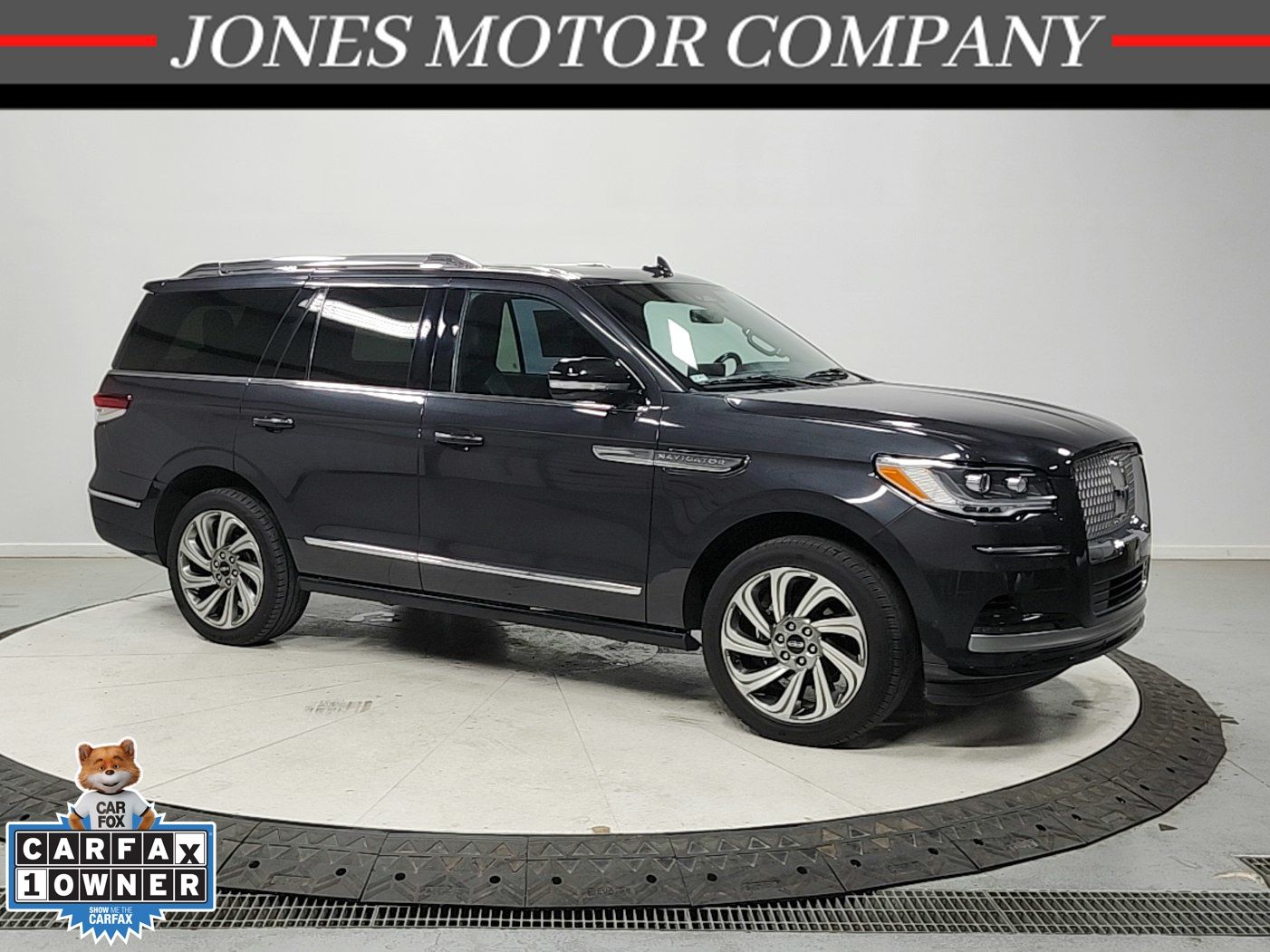 Starlight Gray Premium Colorant 2023 Lincoln Navigator SUV / Crossover Four-Wheel Drive Automatic