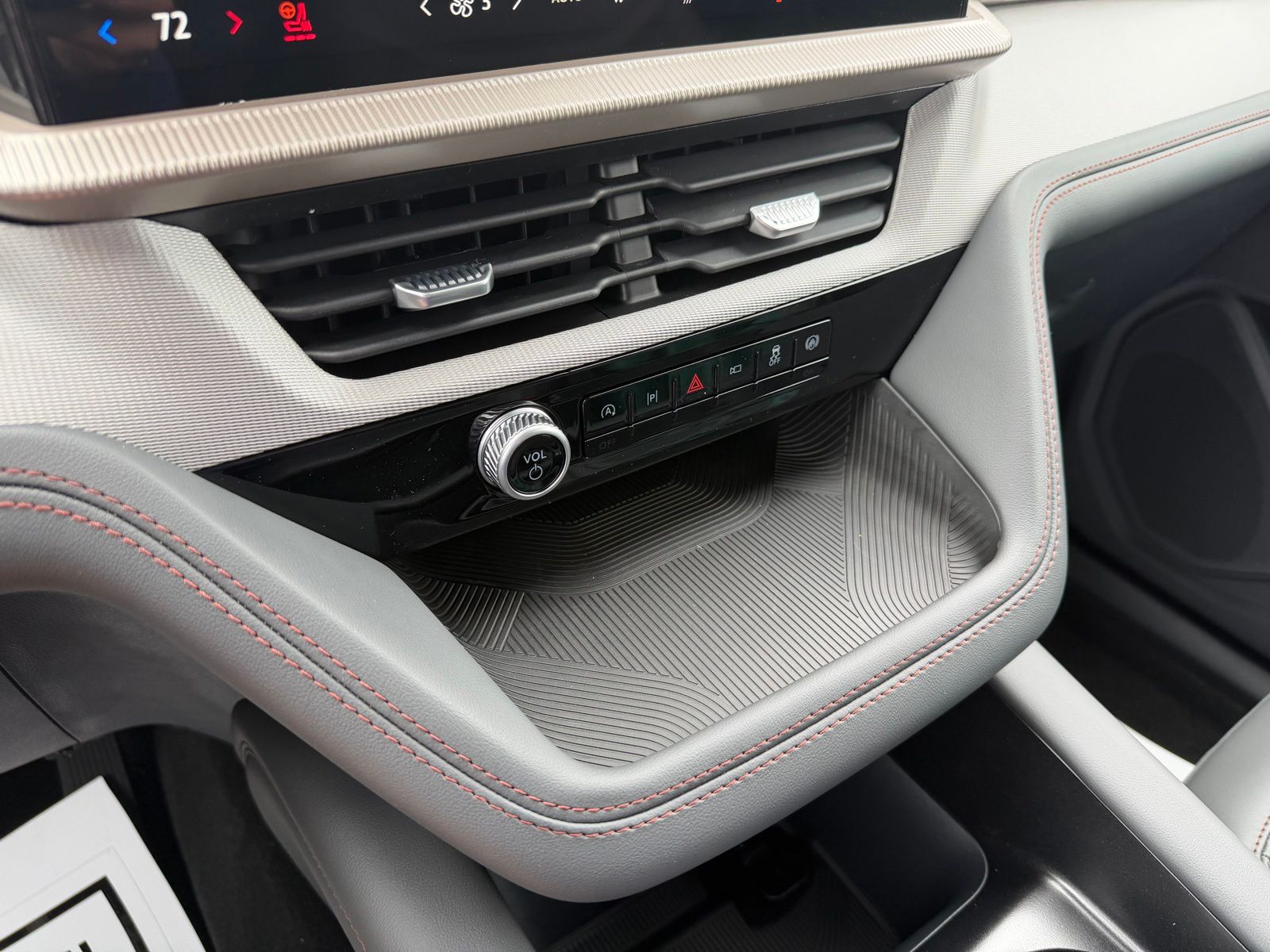2026 Ford Explorer image 20