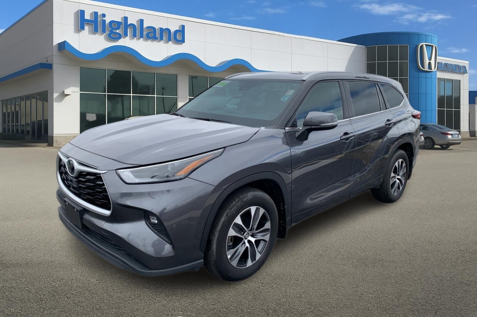 2025 Toyota Highlander XLE AWD