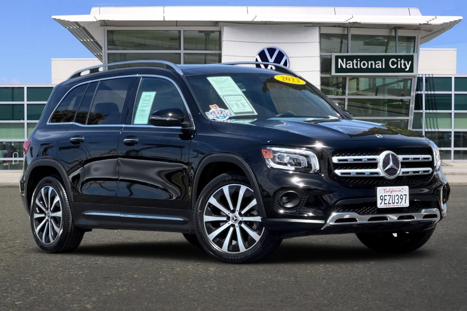 View vehicle photo 2