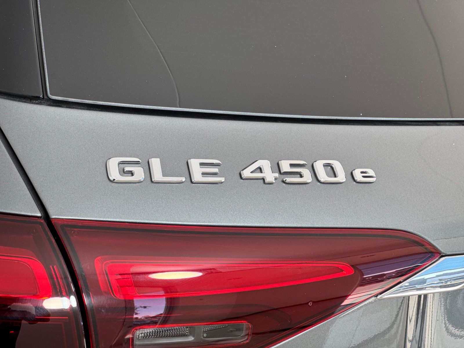 2025 Mercedes-Benz GLE GLE 450e — full photo 27 of 29