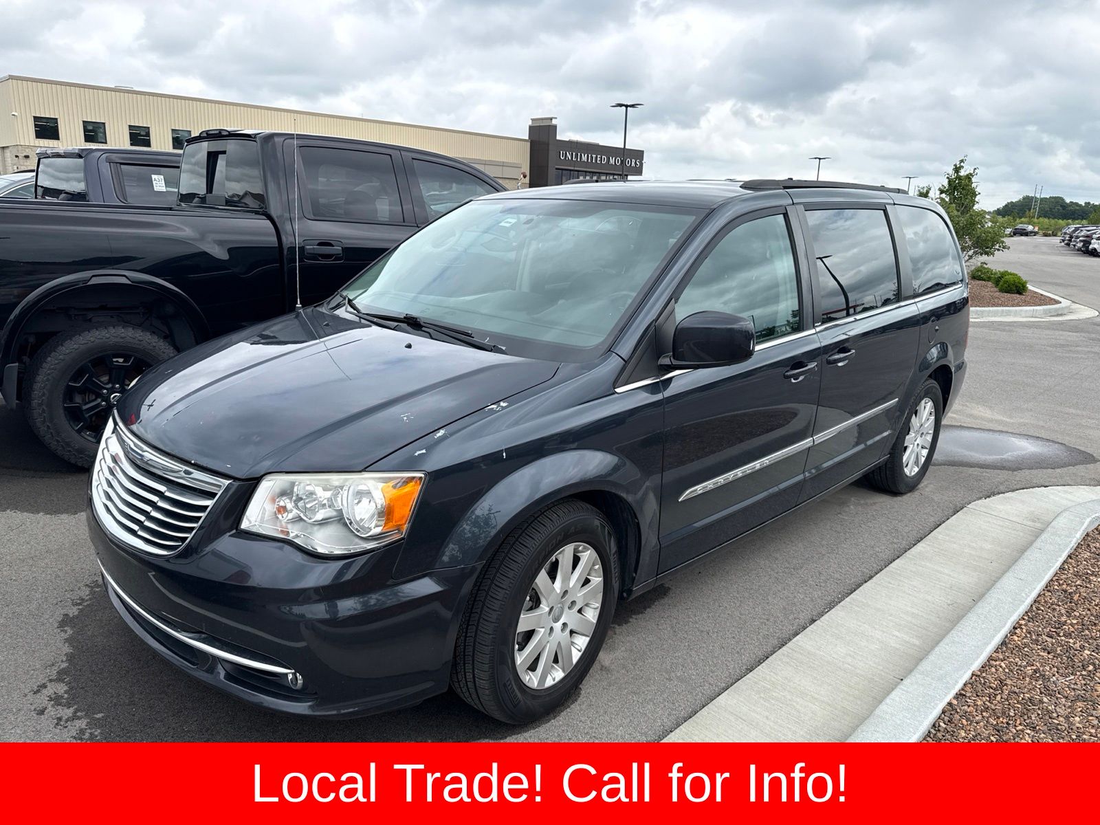 Gray (Maximum Steel Metallic Clearcoat) 2013 Chrysler Town & Country Minivan Front-Wheel Drive 6-Speed Automatic