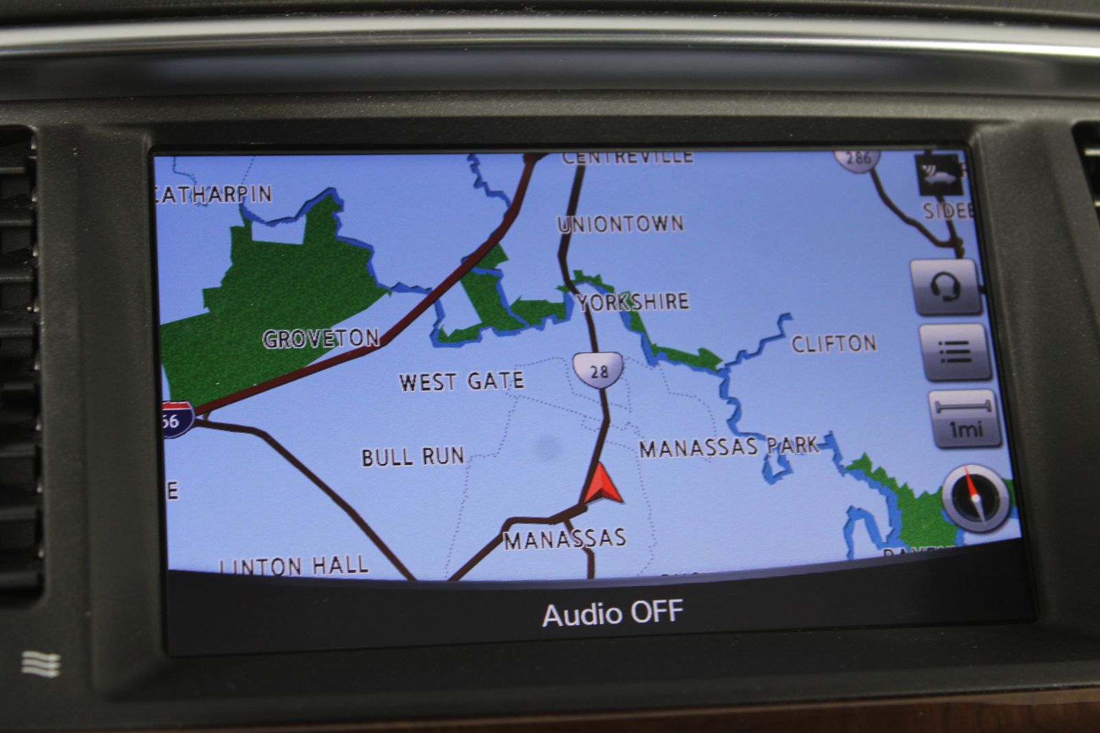 Used 2018 Gray INFINITI Base image 5