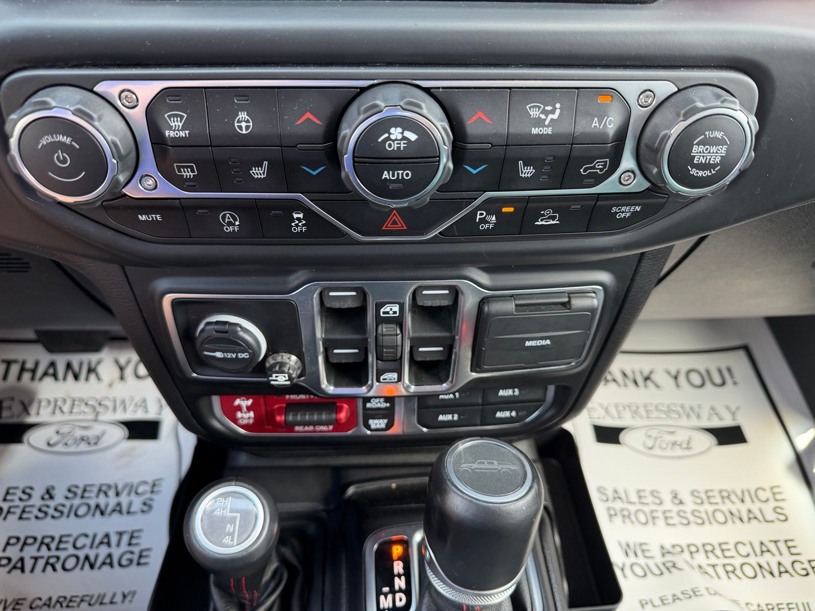 2021 Jeep Gladiator image 22