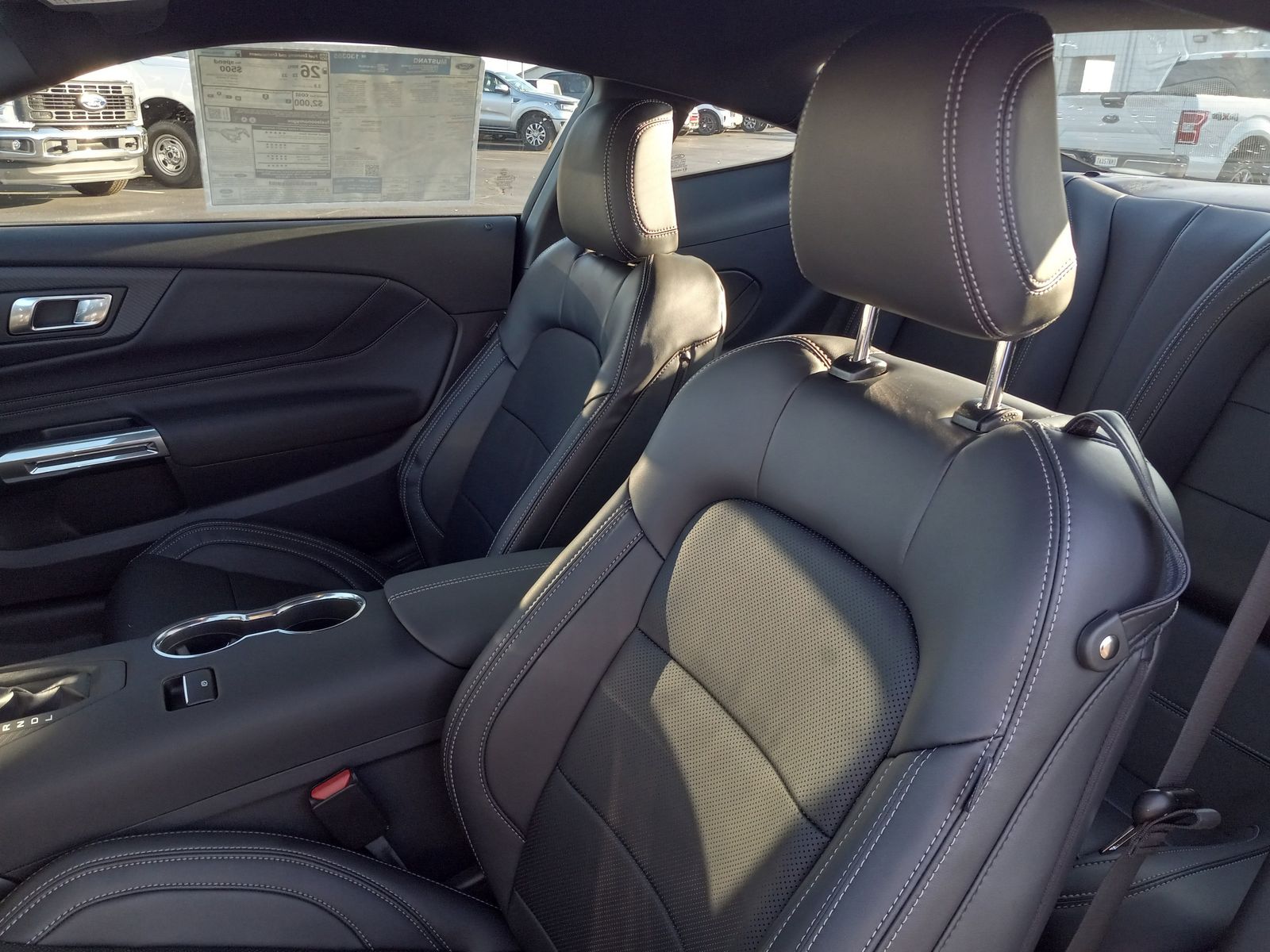 2025 Ford Mustang image 11