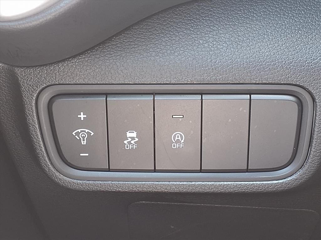2025 Kia Soul LX White at Community Kia