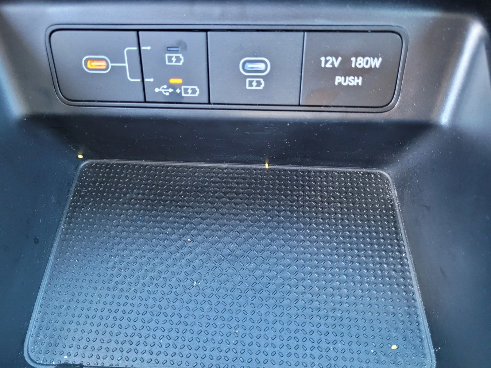 2025 Hyundai Tucson SE - Photo 24