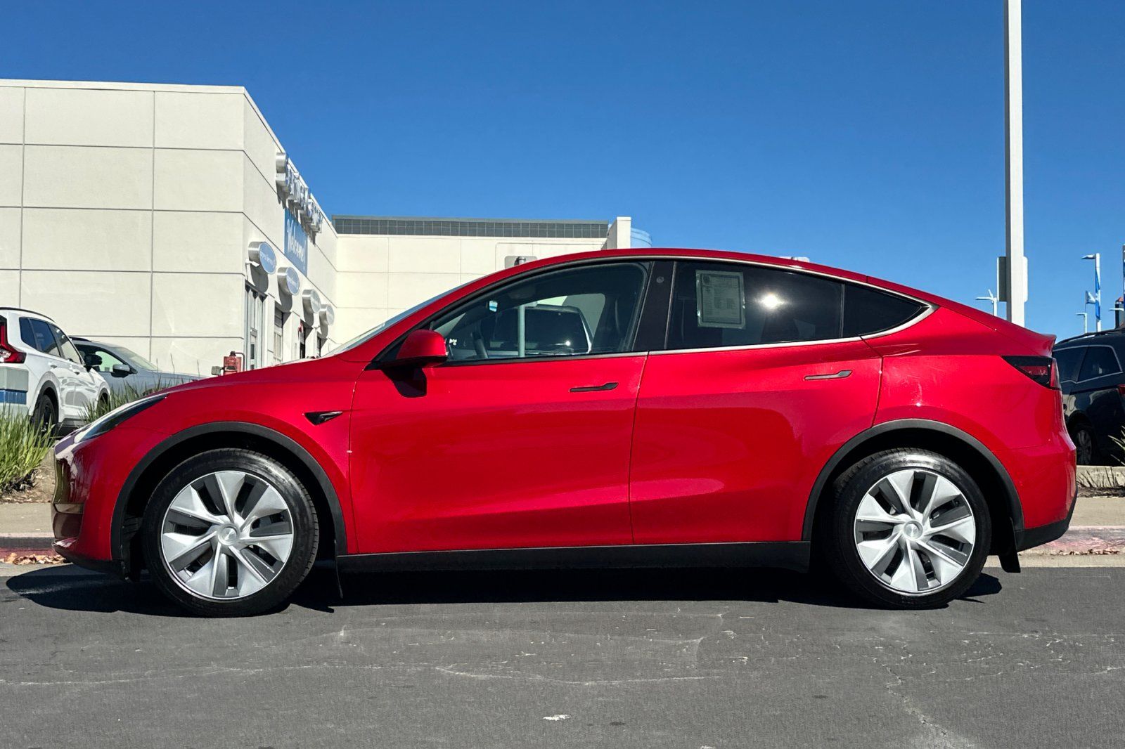 View vehicle photo 6