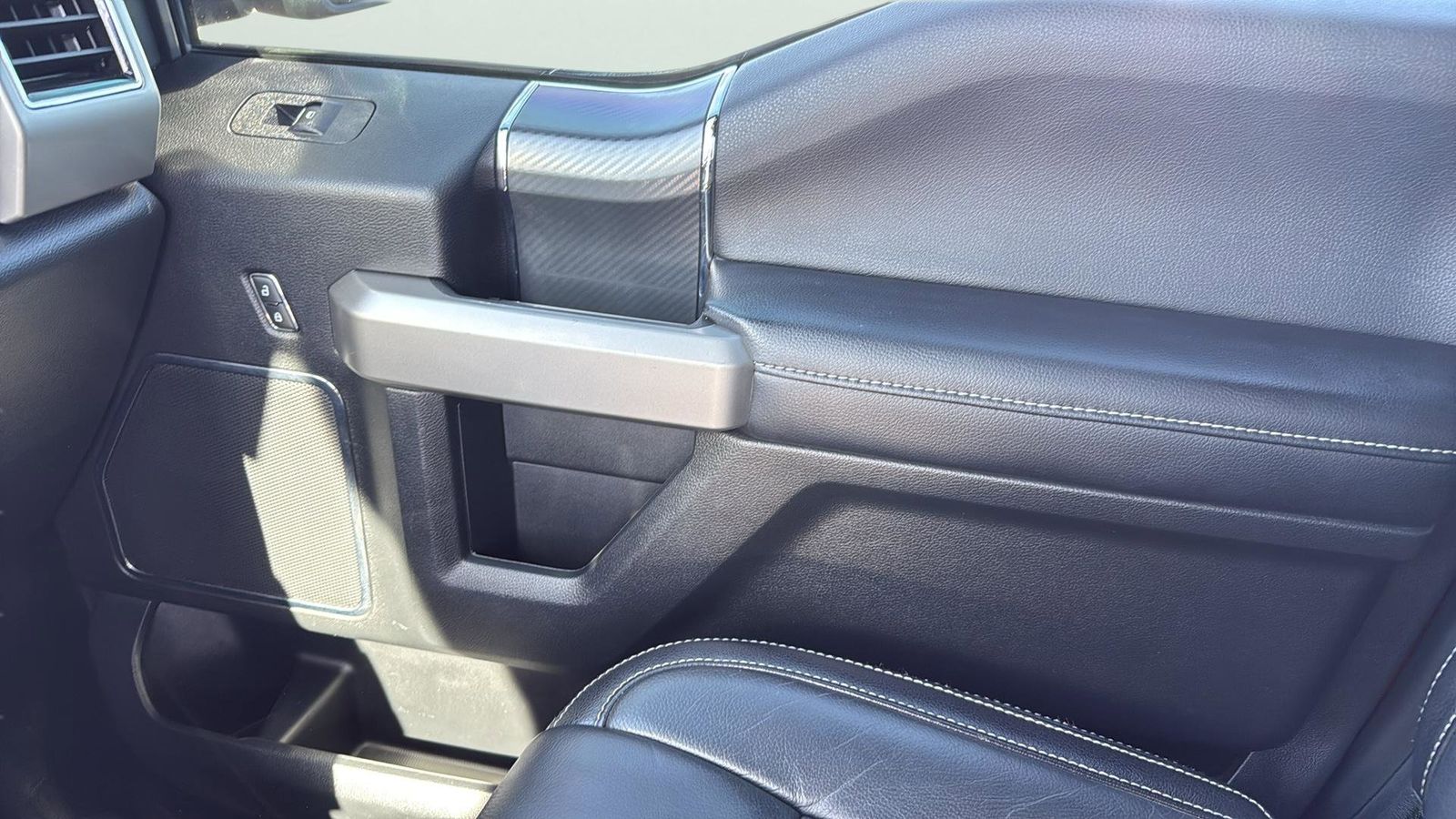 Used Car 2020 Ford F-150  Lariat For Sale Under $30,000 In Austin, Texas