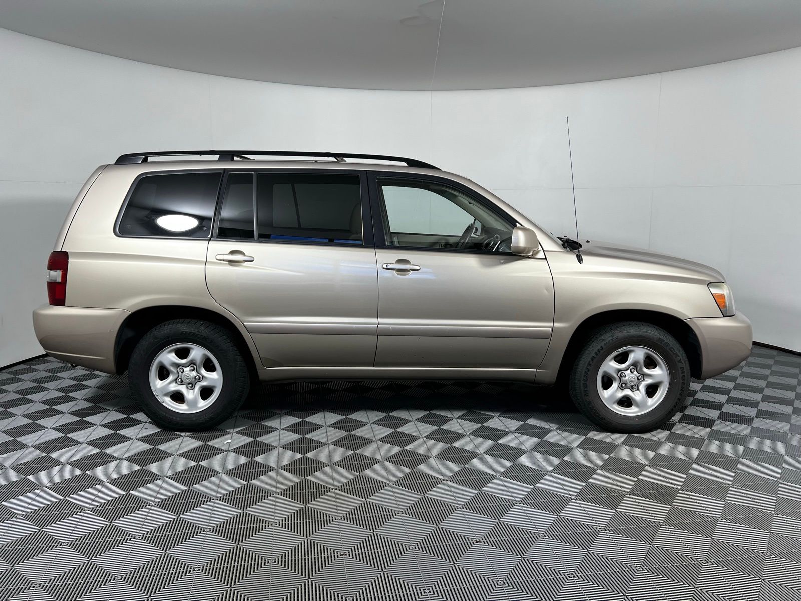 Thumbnail: 2006 Toyota Highlander - 4