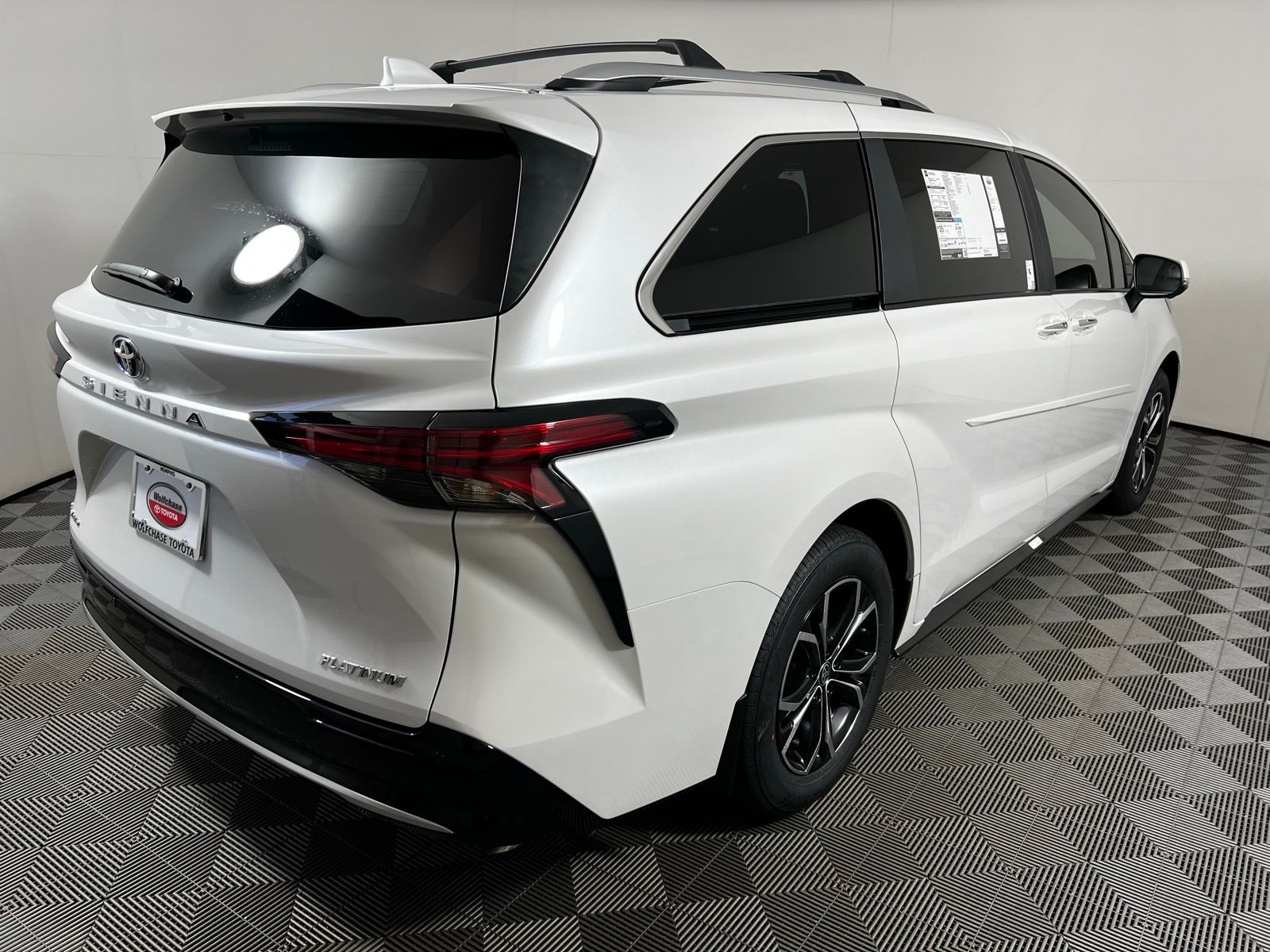 Thumbnail: 2025 Toyota Sienna - 5