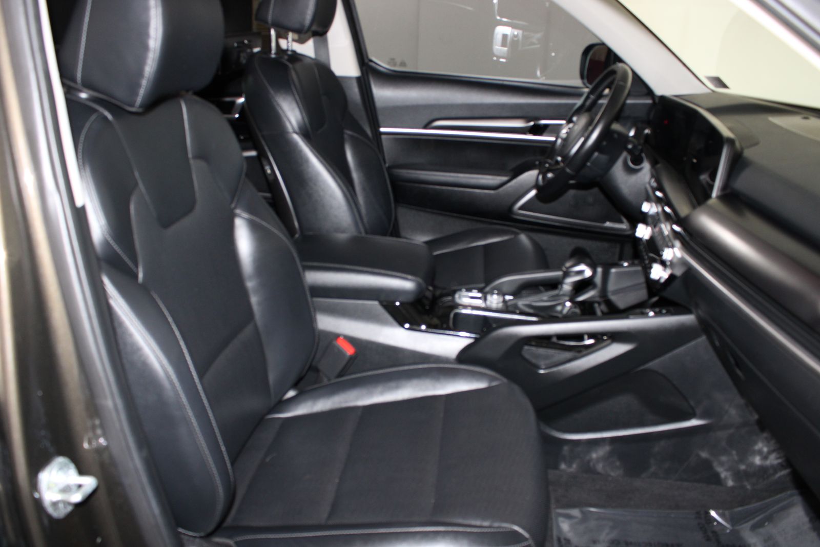 Used 2023 Green Kia S image 19
