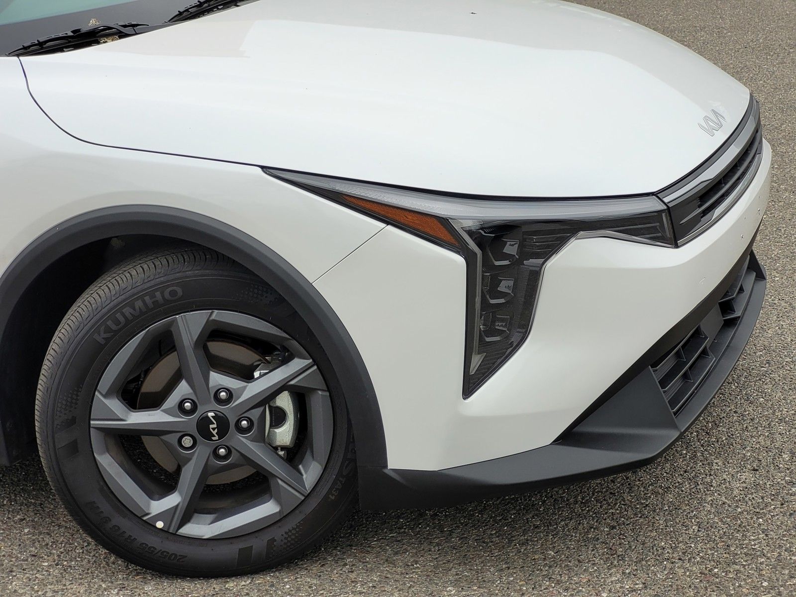 2025 Kia K4 LXS - Photo 16