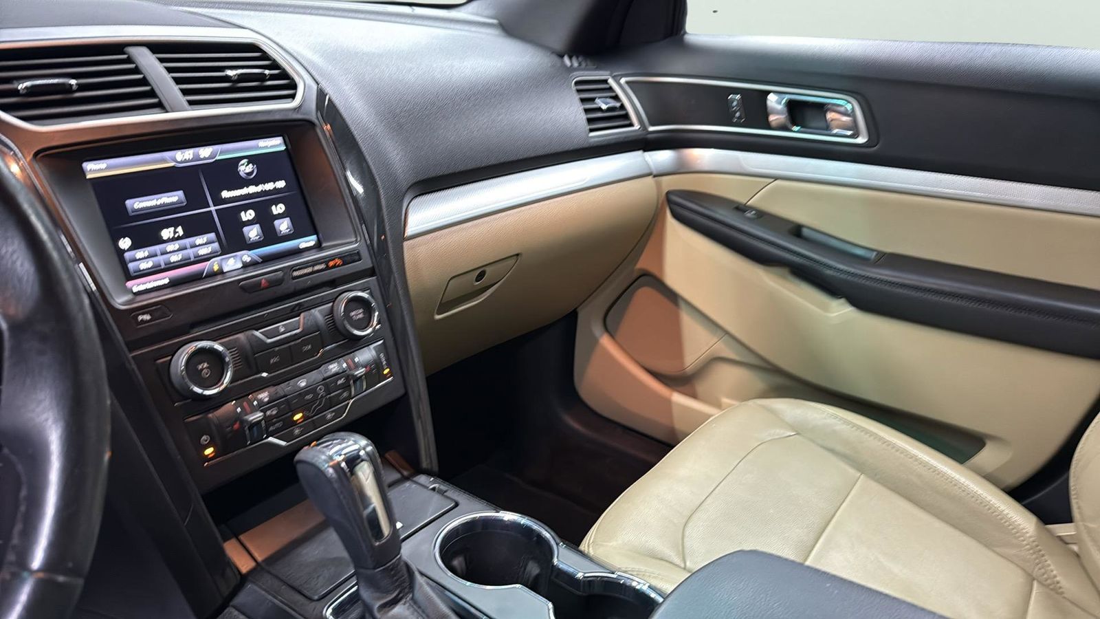 Used Car 2016 Ford Explorer  Xlt For Sale Under $15,000 In Austin, Texas