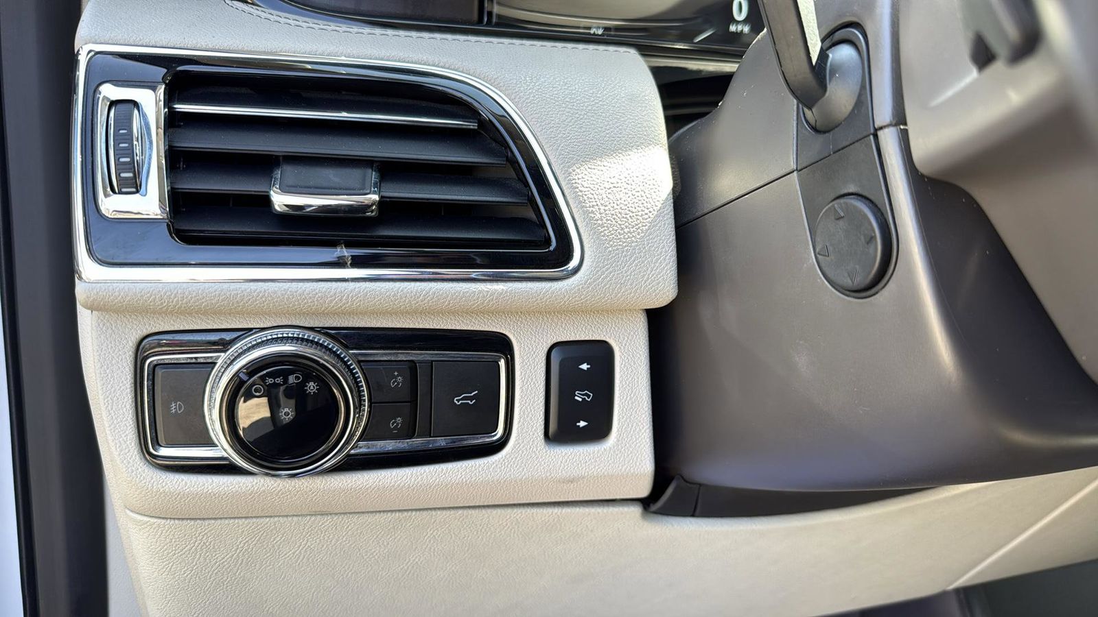 Used Car 2019 Lincoln Navigator  Reserve For Sale Under $35,000 In Austin, Texas
